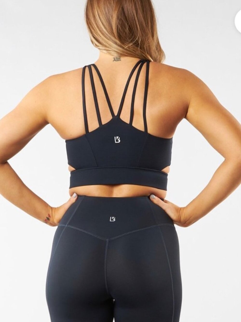 Buffbunny Blizzard Zip up Sports Bra - Picture 3 of 4